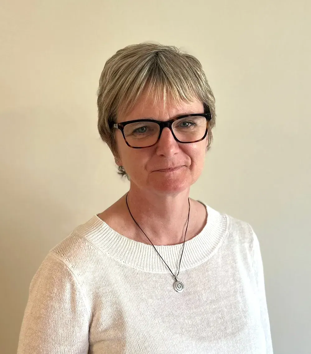Sophie Gidley, online couples therapist with Pathfinder Therapy
